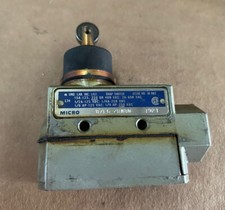 Honeywell Micro Switch BZE6-2RN80 8646 Limit Snap Switch