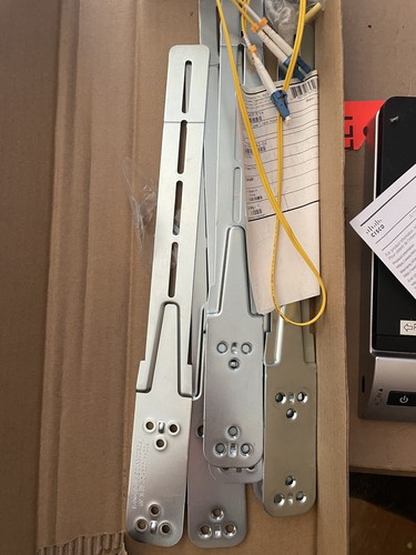 Cisco 4 Point Type 1 Rack Mount Rails - Picture 1 of 2