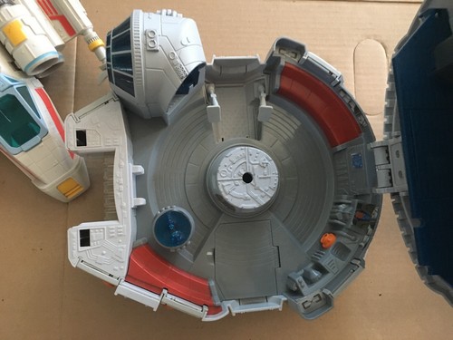 Hasbro STAR WARS MILLENNIUM FALCON Tie Fighter Ship C-060A 17 mini figures etc - Picture 2 of 8