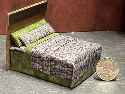 Puppenhaus Miniatur Lavendel Blumen Bett A 1:24 halber Maßstab 1/2 F184 DollysGallery
