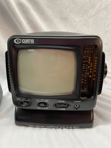 Curtis 5" Portable Black & White TV Television with AM/FM Radio RTO68 - Picture 2 of 10