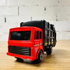 Tonka Disposal Red Black Garbage Truck Maisto 1:64 Moving Parts Diecast