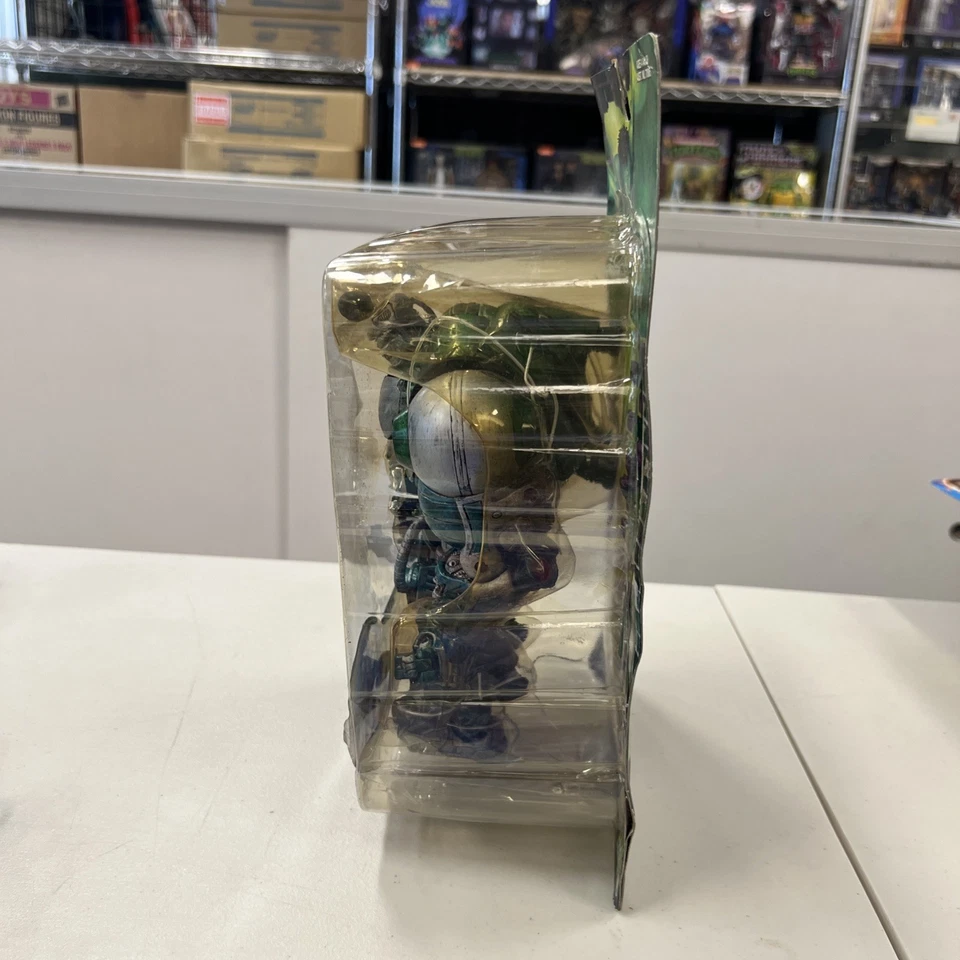 Marvel Incredible Mecha-Hulk 2004 Action Figure  Toy Biz W Gremlin Please Read - Image 4 of 4