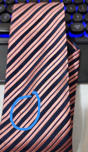 Corbata de seda Charvet Place Vendrome azul con rayas rosas estampada - Imagen 6 de 6
