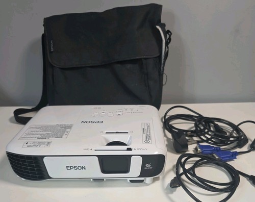 Epson EB-S41 H842B LCD Beamer HDMI VGA Gebraucht
