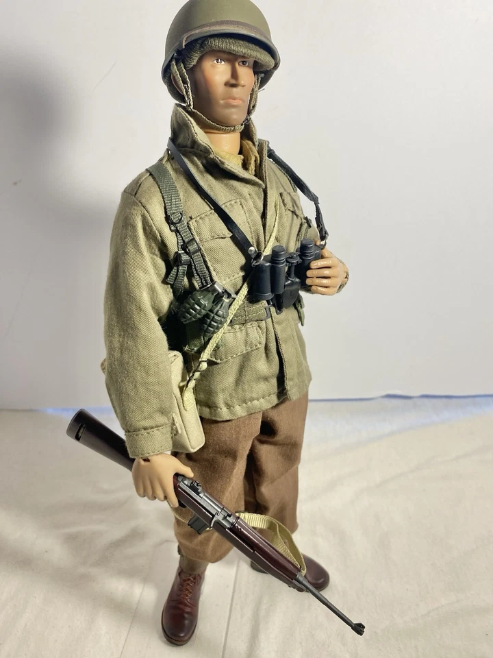 WW2 American Infantry: Battle Ready Rifleman 1:6 Soldier Dragon Model M1 Carbine - Image 2 of 4