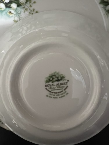 Royal Albert Fiore del Mese Giglio della Valle Maggio Tazza da Tè Piattino Piatto Trio - Foto 14 di 20