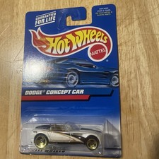 Hot Wheels 2000 Mainline #167 Dodge Concept Car White w/ Gold 3SPs 27133