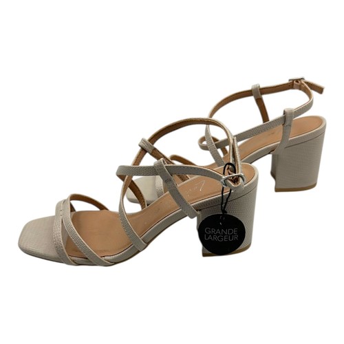 New Look Block Heel Sandals Women's UK Size 4 Beige Wide Fit Strap Open Toe - Picture 3 of 8