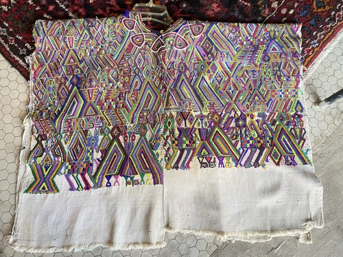Vintage 1950 Traditional Guatemalan Hand Woven Huipil 29.5x24” Geometrics! - Picture 9 of 15
