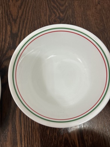 Vintage Corelle "Winter Holly" Christmas Holiday 16 Piece Dinnerware Set - Picture 9 of 10