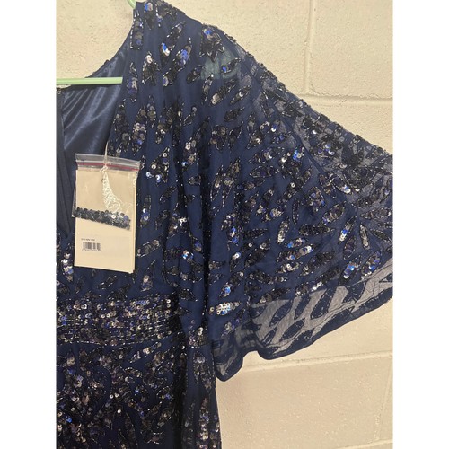 Robe de cocktail manches cape ornée de paillettes marine Mac Duggal Plus taille 16 W neuve avec étiquette - Photo 5 sur 6
