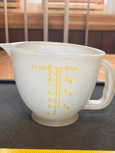 TUPPERWARE JUGUETES TAZA MEDIDORA UNA TAZA MANGO PLÁSTICO MEDICIÓN MÉTRICO - Imagen 3 de 5