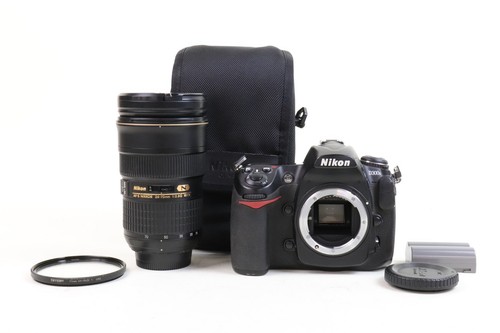 NIKON D300S DIGITAL SLR CAMERA WITH AF-S NIKKOR 24-70MM F/2.8 G ED LENS | BLACK