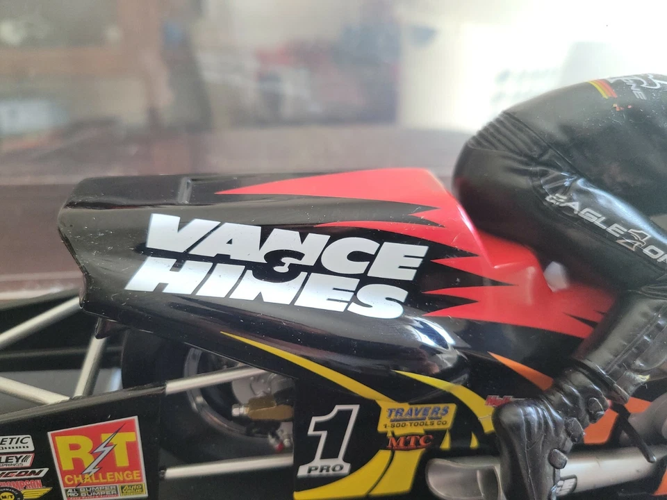 Matt Hines NHRA Pro Stock Drag Bike 1:9 Vance & Hines Eagle 1 Preowned. - Image 4 of 4