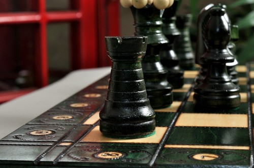 The Green Ambassador Chess Set - Picture 9 of 12