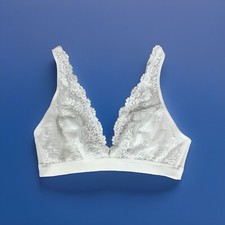 New Wacoal Style  852191 White Size 36 Embrace Lace Wire Free Bralette