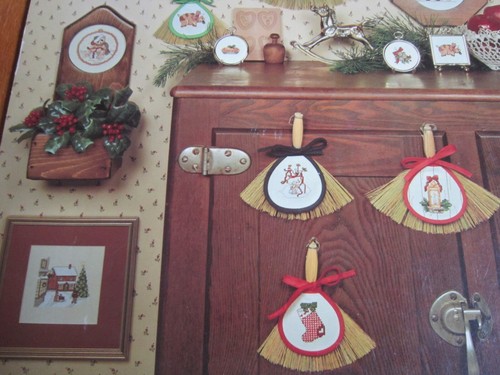 Christmas Cross Stitch Carolers Nativity House Scene Pie Iron Stove Joyce Drenth - Picture 12 of 22