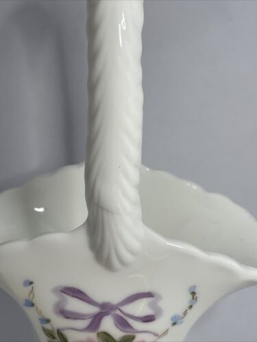 Westmoreland Colonial Leche Vidrio Pintado a Mano Rosas Arcos Mango Cesta 9” - Imagen 3 de 13
