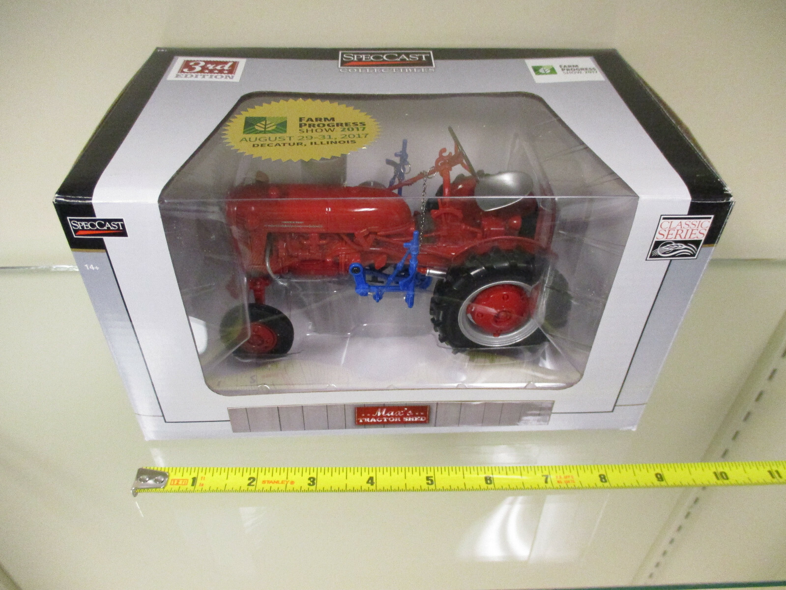 Farmall Cub con Plantador 2017 Granja progreso show edición por Speccast escala 1 16th Farmall Cub con Plantador 2017 Granja progreso show edición por Speccast escala 1 16th