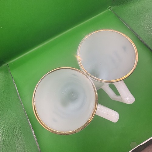 2 Vtg Federal Glass Footed Irish Coffee Milk Glass Gold Trim Mugs St Paddy’s Day - Picture 6 of 8