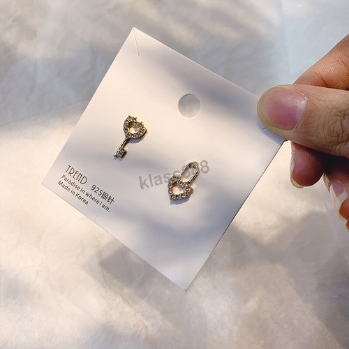 Asymmetry Golden Heart Shape Key Lock Simulated Rhinestone Women Stud Earrings - Picture 6 of 10