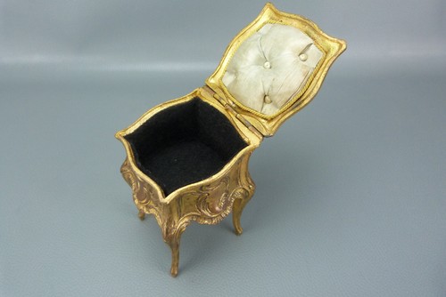 Ravissante petite boîte à bijoux en bronze doré XIX ème, style Louis XVI, France - Picture 9 of 11
