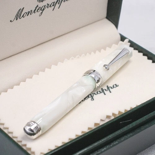 Tapa a base de agua Montegrappa Micra blanca Rollerball SV925 de plata de ley Foto 2 de 4
