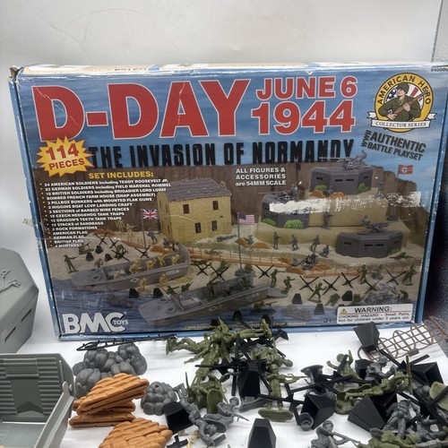 BMC WW2 D-Day Plastic Army Men Invasion of Normandy 114pc Boxed Playset Open Box - Picture 10 of 11