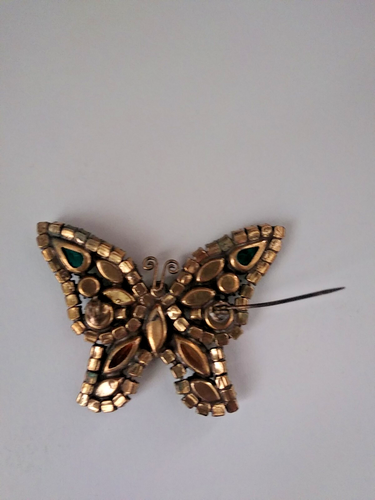 RARE! Vintage Butterfly Brooch Multi-Color Rhinestones,2 1/2"w X 1 3/4"l - Picture 9 of 10