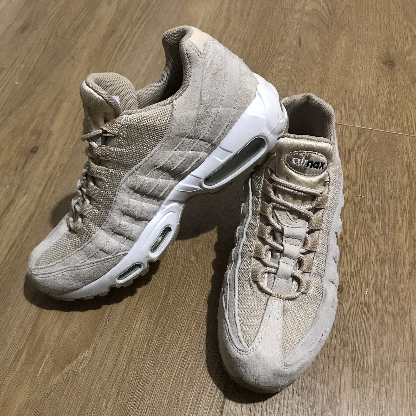 NIKE AIR MAX 95 - COLOUR OATMEAL WHITE - UK SIZE 6 NIKE AIR MAX 95 - COLOUR OATMEAL WHITE - UK SIZE 6