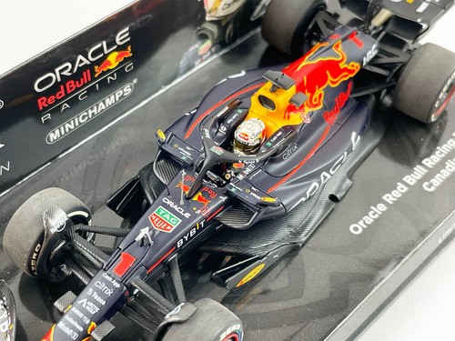 Red Bull F1 RB18 #1 Max Verstappen Canada GP 2022 World Champion 1:43 MINICHAMPS - Picture 6 of 8