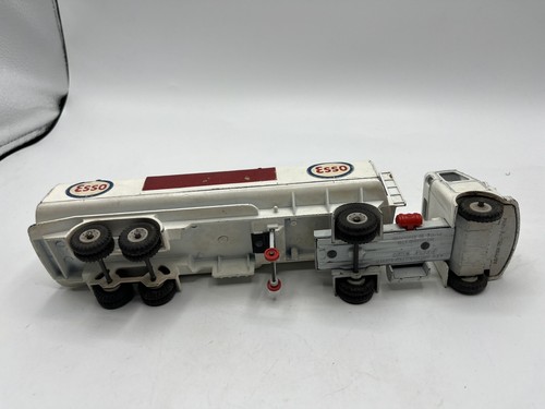 Dinky Supertoys No. 945 AEC Esso Petrol Tanker Original Condition - Picture 5 of 5