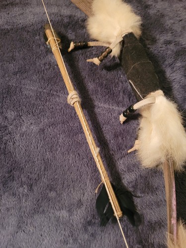 Canvas And Wood Miniature Replica Bow And Arrow 24 inch - Picture 4 of 12