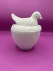 Vintage Avon Milk Glass Bird on Nest Candy Dish Sugar Bowl Trinket Dish 5" Tall