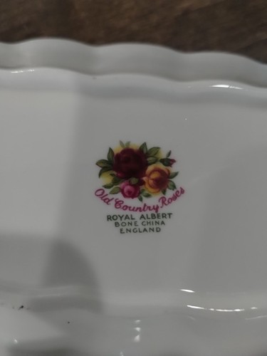 2 Royal Albert Old Country Roses Trinket and pin trays Lot EUC - Picture 8 of 9
