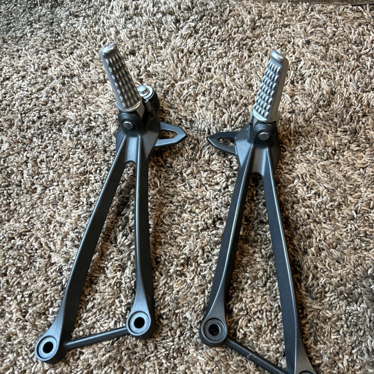 Motorcycle Foot Pegs & Pedal Pads for Kawasaki Ninja ZX6 for sale