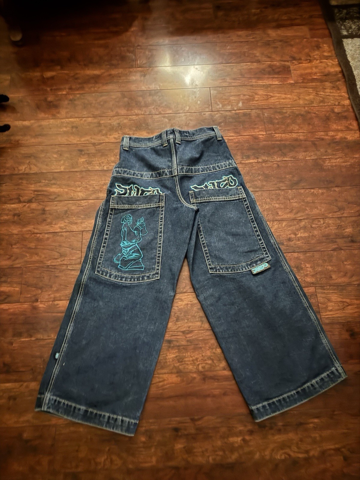 Picture 1 of 4