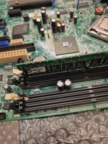 Carte mère DELL PRECISION 390 (CN-0DN075-70821-6C9-706O) socket 775 - Imagen 4 de 4