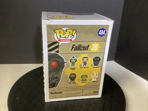 Funko Pop! Vinyl: Fallout - Mothman #484 Video Games - Picture 3 of 12