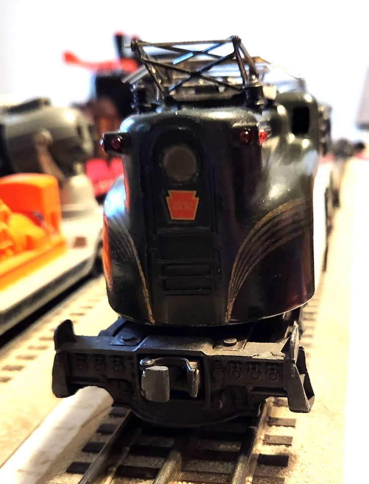 LIONEL RARE 2332 GREEN PRR GG-1 IN GOOD COND, RUNS WELL. - Image 3 of 4