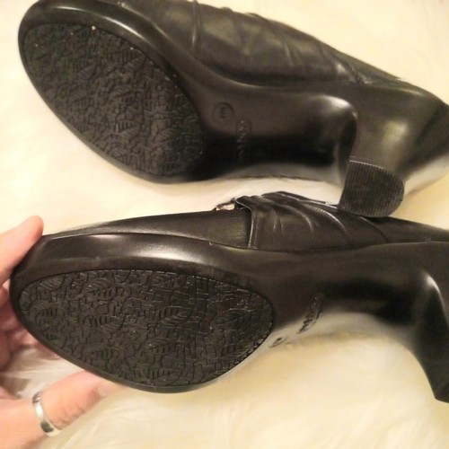 Nurture black leather clogs size 7 M cushioned insoles GUC - Picture 7 of 10