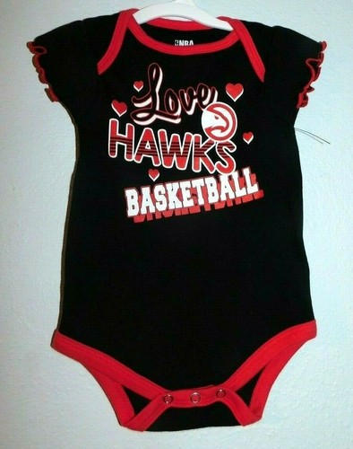Ropa de una sola pieza Atlanta Hawks LOVE, 3-6 meses de la NBA - Imagen 2 de 2