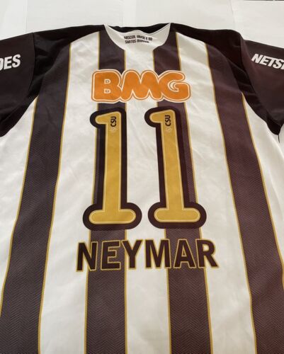 Maglia gara NEYMAR Santos versione Player Match Worn Issue preparata - Foto 9 di 13