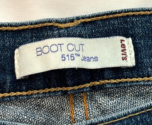 Levi's 515 Jeans Women's Size 12 Bootcut Blue Denim Mid-Rise 5-Pockets Jeans - Picture 4 of 15