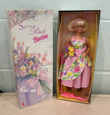 Vintage 1996 Spring Petals Barbie Blonde Caucasian Avon Exclusive Mattel 16746