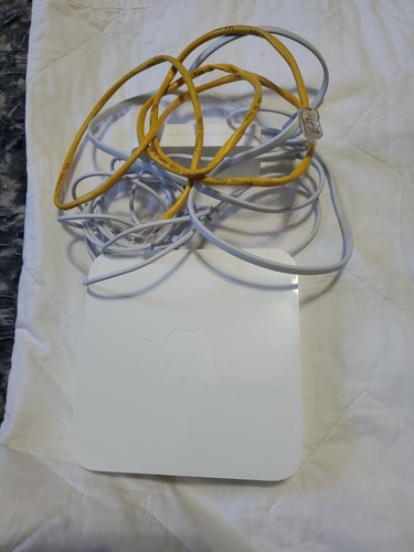 Apple A1408 AirPort Extreme Base Station 5th Gen router Wireless