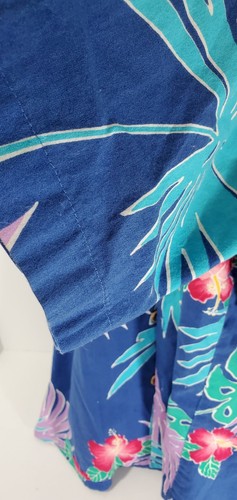 Vintage Barefoot in Paradise size L Blue Floral Hawaiian Shirt Made in U.S.A - Picture 4 of 5