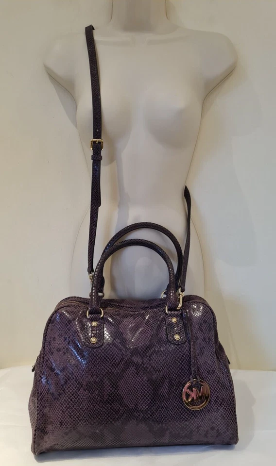 Michael Kors Python leather Shoulder bag purple double hand straps gold hardware - Image 4 of 4