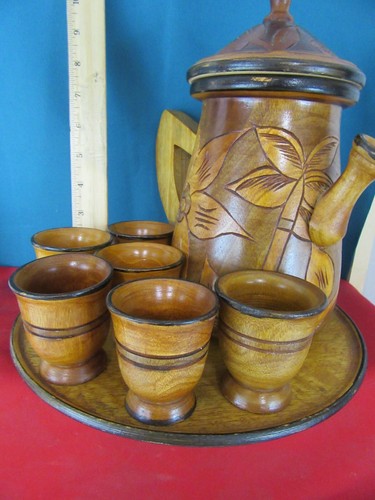 Vintage Hand Carved Made Wooden Tea Set - Teapot with Lid, Plate and 6 Cups - Picture 4 of 6
